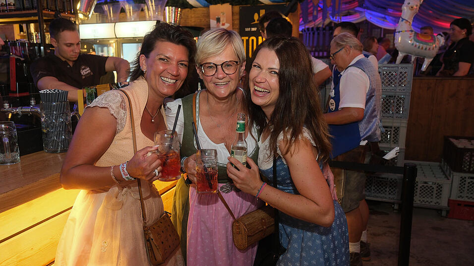 Die Partybilder vom Mittwoch, 16. August 2023, aus dem Festzelt Wenisch. Die Partybilder vom Mittwoch, 16. August 2023, aus dem Festzelt Wenisch.