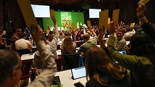 Mit großer Mehrheit stimmten die Delegierten für den Leitantrag zum Thema Wohnen.