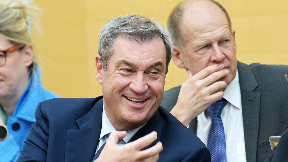 Markus S&ouml;der zeigt sich wieder ohne Bart im Landtag.