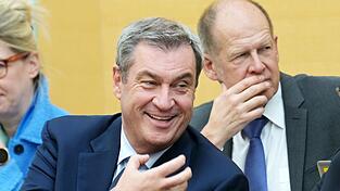 Markus S&ouml;der zeigt sich wieder ohne Bart im Landtag.