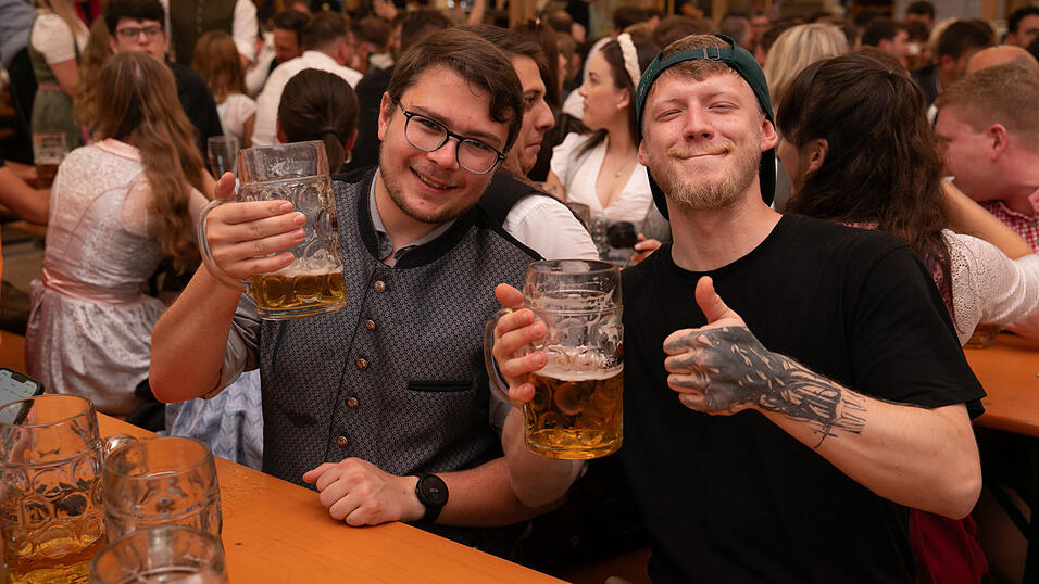 Die Partybilder vom Samstag, 16. August, aus dem Festzelt Greindl. Die Partybilder vom Samstag, 16. August, aus dem Festzelt Greindl.