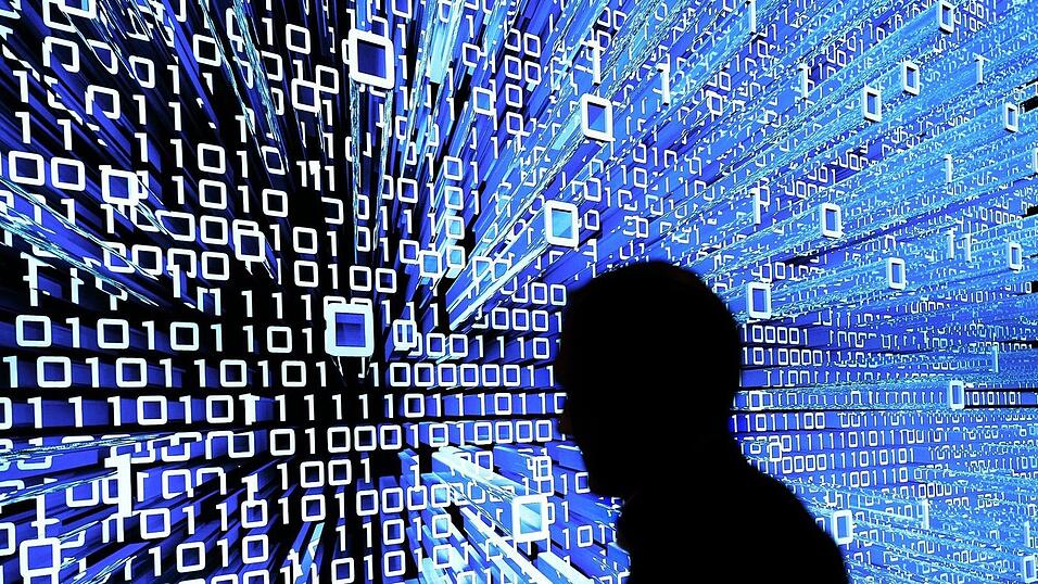 Für viele Menschen in Deutschland ist Künstliche Intelligenz (KI) längst Teil ihres Arbeitsalltags. (Symbolbild) Für viele Menschen in Deutschland ist Künstliche Intelligenz (KI) längst Teil ihres Arbeitsalltags. (Symbolbild)