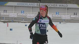 Julia Tannheimer am Mittwoch in Aktion beim freien Training zum IBU Cup am Arber.