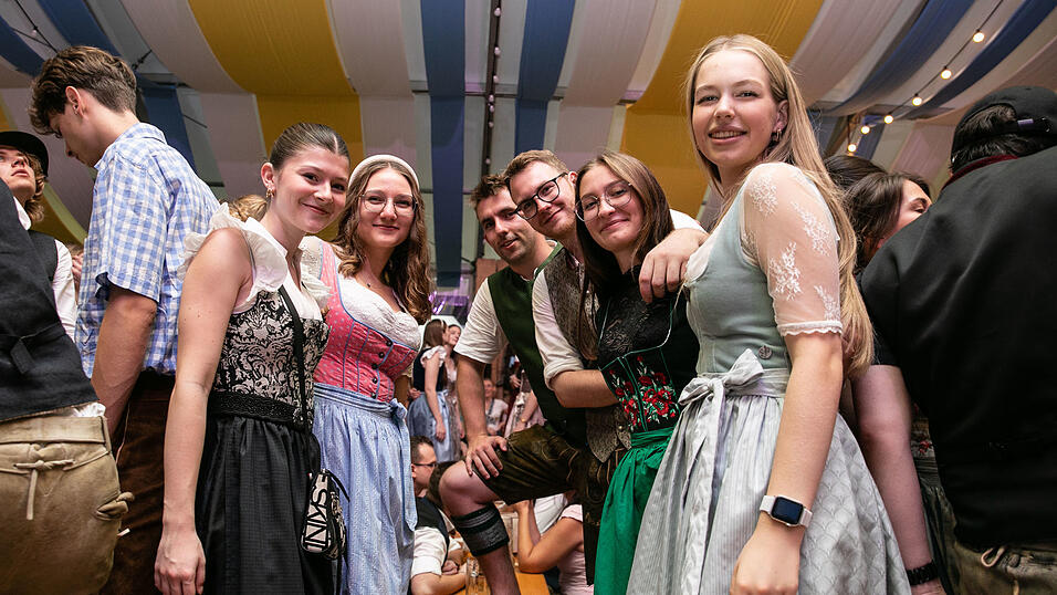 Die Partybilder vom Freitag, 8. August, aus dem Festzelt Reisinger. Die Partybilder vom Freitag, 8. August, aus dem Festzelt Reisinger.
