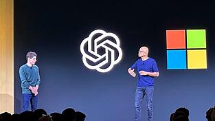 Microsoft-Chef Satya Nadella (rechts im Bild) war ein früher Unterstützer von OpenAI und des Mitgründers Sam Altman. (Archivbild) Microsoft-Chef Satya Nadella (rechts im Bild) war ein früher Unterstützer von OpenAI und des Mitgründers Sam Altman. (Archivbild)