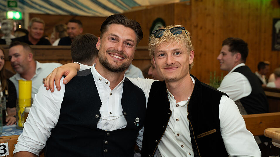 Die Partybilder vom Mittwoch, 12. August, aus dem Festzelt Wenisch. Die Partybilder vom Mittwoch, 12. August, aus dem Festzelt Wenisch.