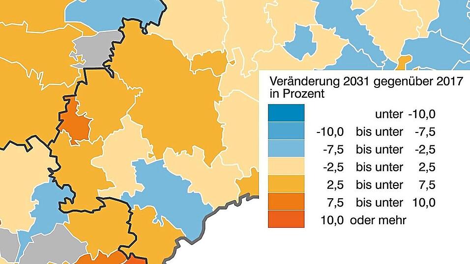 Das Landesamt für Statistik hat für alle Gemeinden des Freistaats anhand von Modellrechnungen die demographischen Entwicklungen bis ins Jahr 2031 ermittelt. Im westlichen Landkreis bleibt die Bevölkerung in Stamsried, Michelsneukirchen und Zell stabil, während sie in Roding, Pösing, Rettenbach, Walderbach und Wald ansteigt, in Reichenbach sogar deutlich. Nur für Falkenstein wird eine negative Prognose abgegeben. Das Landesamt für Statistik hat für alle Gemeinden des Freistaats anhand von Modellrechnungen die demographischen Entwicklungen bis ins Jahr 2031 ermittelt. Im westlichen Landkreis bleibt die Bevölkerung in Stamsried, Michelsneukirchen und Zell stabil, während sie in Roding, Pösing, Rettenbach, Walderbach und Wald ansteigt, in Reichenbach sogar deutlich. Nur für Falkenstein wird eine negative Prognose abgegeben.