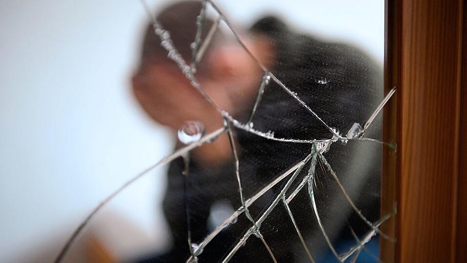 Die Gesellschaft sein sensibler geworden, sagt ein Regensburger Arzt. Auch deshalb w&uuml;rden die Zahlen psychischer Erkrankungen weiter steigen. Aber auch die &Auml;rzte selbst spielen eine Rolle.