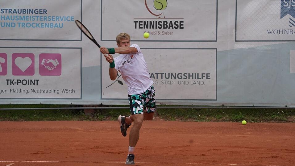 Auf ihn wird es natürlich auch in den beiden Begegnungen in der Tennis-Regionalliga am Samstag daheim gegen den 1. FC Nürnberg und am Sonntag auswärts bei Tabellenführer Espenhain ankommen: Illya Belaboroko, die Nummer 1 des TC Rot-Weiß Straubing. Auf ihn wird es natürlich auch in den beiden Begegnungen in der Tennis-Regionalliga am Samstag daheim gegen den 1. FC Nürnberg und am Sonntag auswärts bei Tabellenführer Espenhain ankommen: Illya Belaboroko, die Nummer 1 des TC Rot-Weiß Straubing.