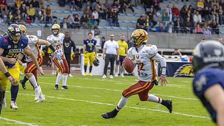 US-Quarterback Cameron Yowell (Nummer 12) und die Regensburg Phoenix spielen an diesem Samstag zuhause.