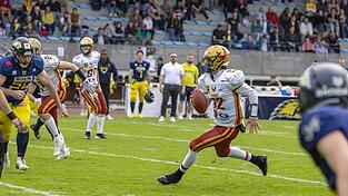 US-Quarterback Cameron Yowell (Nummer 12) und die Regensburg Phoenix spielen an diesem Samstag zuhause.