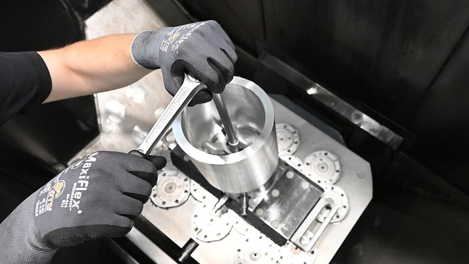 Arbeit in der Metallindustrie: In Bayern k&ouml;nnten viele Jobs wegfallen. (Symbolbild)