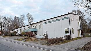 Der Bürgerantrag für einen gemeindlichen Beitrag zum Erhalt des katholischen Kindergartens St. Irmengard ist zulässig. Das entschied der Bucher Gemeinderat. Der Bürgerantrag für einen gemeindlichen Beitrag zum Erhalt des katholischen Kindergartens St. Irmengard ist zulässig. Das entschied der Bucher Gemeinderat.