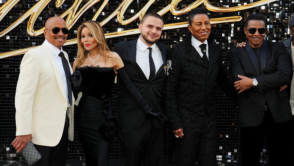 Mitglieder der Jackson-Familie feiern die Biopic-Premiere in Los Angeles. (Archivbild)
