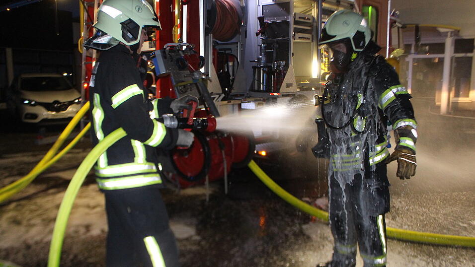 Bilder vom Einsatz in der Chamer Stra&szlig;e
