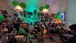 Grün gewinnt: Für Irish Pubs wie das „Molloy’s“ in Straubing bedeutet der 17. März ein volles Haus. Grün gewinnt: Für Irish Pubs wie das „Molloy’s“ in Straubing bedeutet der 17. März ein volles Haus.