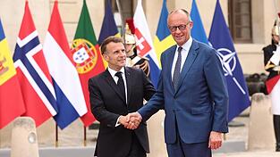 Der französische Präsident Emmanuel Macron (l.) empfing den deutschen Bundeskanzler Friedrich Merz auch schon vor wenigen Tagen in Paris. Der französische Präsident Emmanuel Macron (l.) empfing den deutschen Bundeskanzler Friedrich Merz auch schon vor wenigen Tagen in Paris.