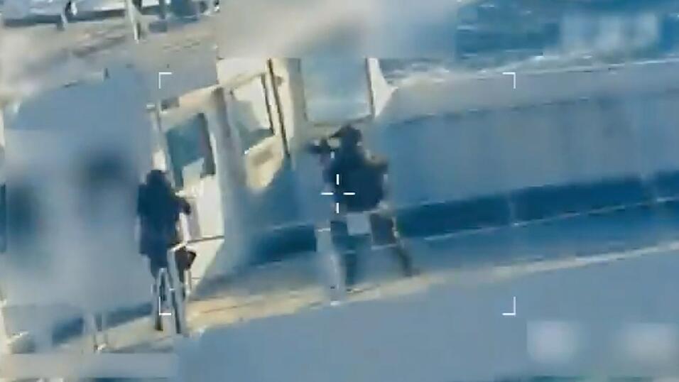 US-Soldaten stürmen einen venezolanischen Öltanker.