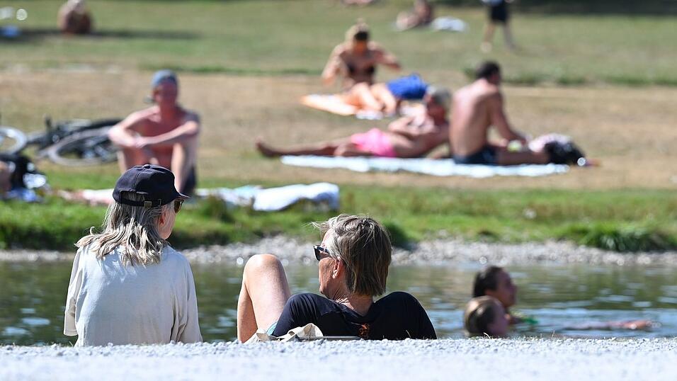 Sommerliches Wetter bleibt den Bayern erhalten. (Archivbild) Sommerliches Wetter bleibt den Bayern erhalten. (Archivbild)