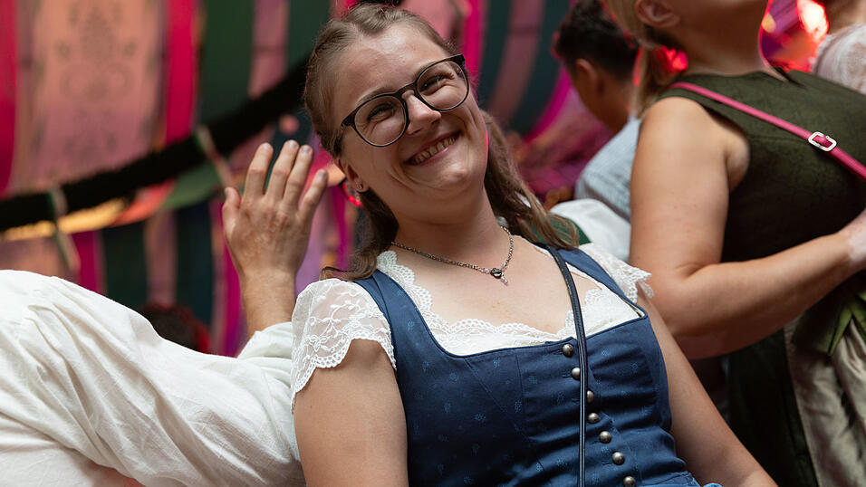 Die Partybilder vom Dienstag, 11. August, aus dem Festzelt Weckmann. Die Partybilder vom Dienstag, 11. August, aus dem Festzelt Weckmann.