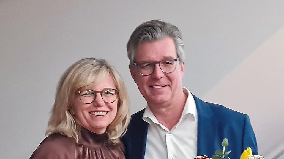 Bei Hans Schmalhofer und seiner Frau Elfriede war am Wahlabend die Erleichterung &uuml;ber den Sieg deutlich zu sp&uuml;ren.