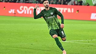 Mohamed Amoura jubelt