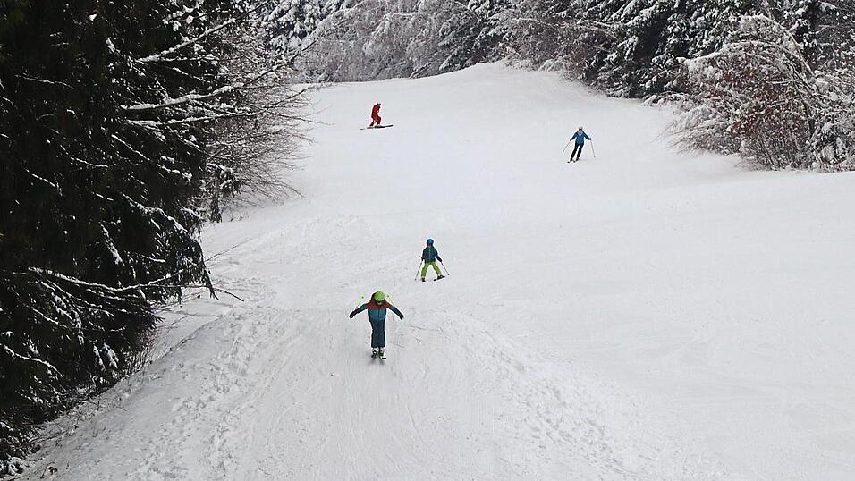 Derzeit hei&szlig;t es noch &bdquo;Gut Ski&ldquo; am Voithenberg.