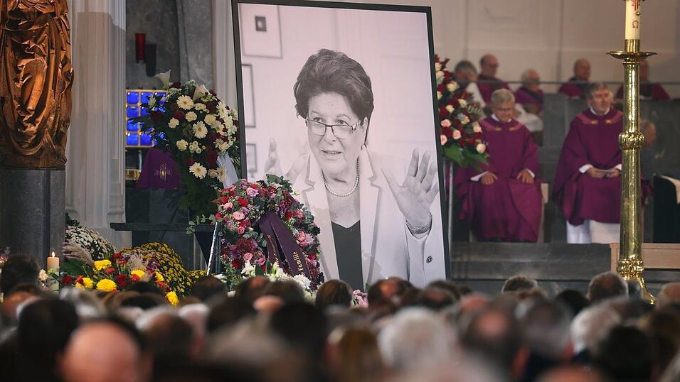 Barbara Stamm war 2022 im Alter von 77 Jahren nach langer Krankheit gestorben. Barbara Stamm war 2022 im Alter von 77 Jahren nach langer Krankheit gestorben.