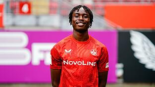 Dickson Abiama wechselt auf Leihbasis vom 1. FC Kaiserslautern zum TSV 1860 M&uuml;nchen.