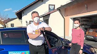 Rainer Flieger ist seit 23 Jahren Fahrlehrer. Spaß an seinem Job hat er immer noch, doch er ist froh, wenn man sein Lächeln und das seiner Fahrschüler wieder ohne Mundschutz sehen kann.