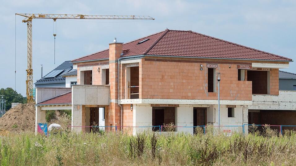 Laut Umfrage ist 84 Prozent der Menschen zwischen 20 und 45 Jahren ein schönes Zuhause durch Corona wichtiger denn je. Laut Umfrage ist 84 Prozent der Menschen zwischen 20 und 45 Jahren ein schönes Zuhause durch Corona wichtiger denn je.