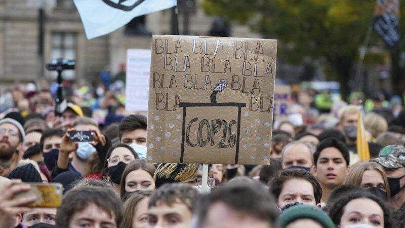 Klimaaktivisten bei einer Demo im schottischen Glasgow.