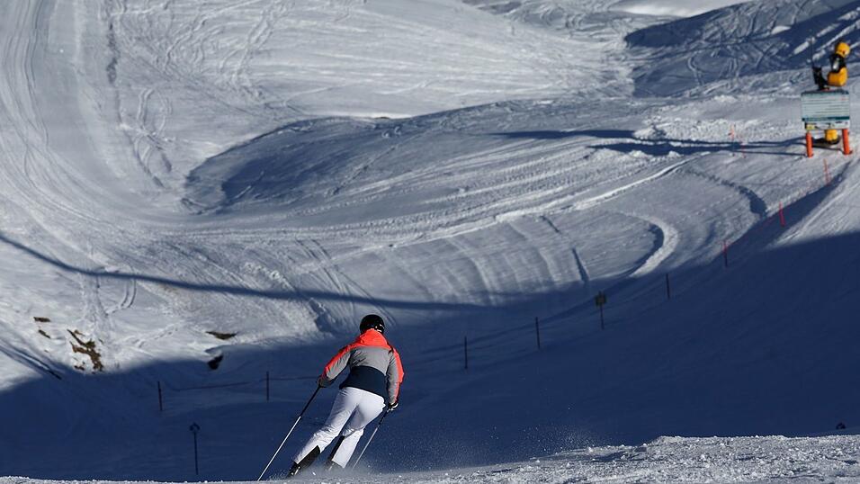 Im Skigebiet Fellhorn sind bei Zusammenst&ouml;&szlig;en zwei Menschen verletzt worden. (Symbolbild)