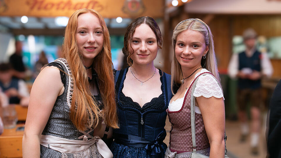 Die Partybilder vom Mittwoch, 13. August, aus dem Festzelt Nothaft. Die Partybilder vom Mittwoch, 13. August, aus dem Festzelt Nothaft.