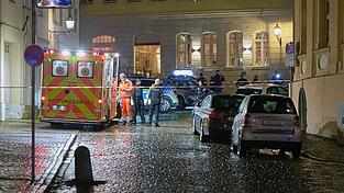 Auch ein Rettungswagen war vor Ort. Auch ein Rettungswagen war vor Ort.