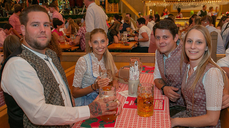 Die Partybilder vom Samstag, 13. August 2022, aus dem Festzelt Krönner.