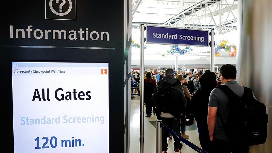 Lange Warteschlangen auf Flughafen in Houston. (Archivfoto)