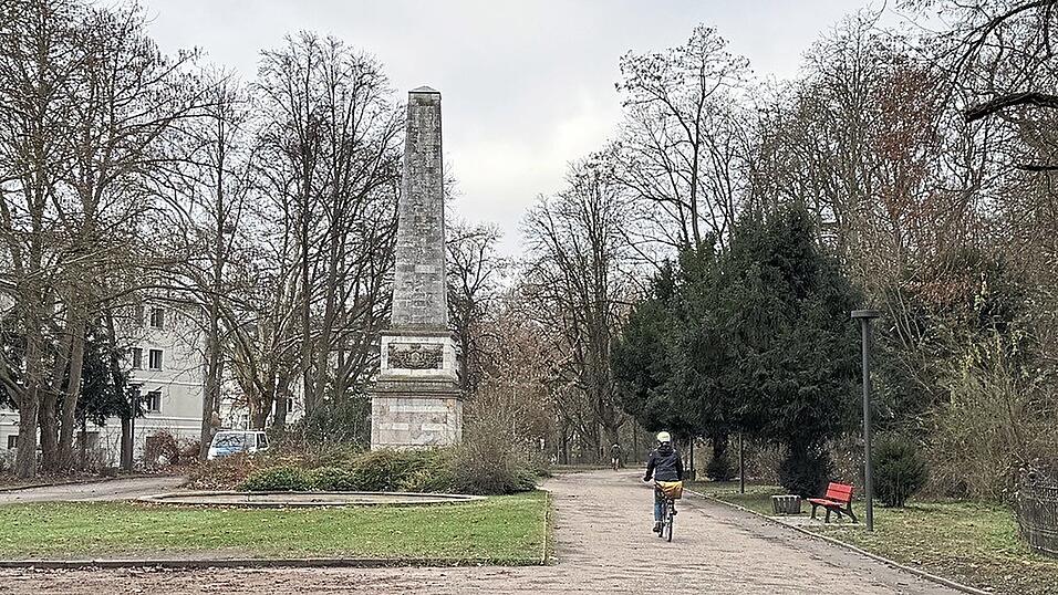 In der Fürst-Anselm-Allee wurden inzwischen sechs Überwachungskameras installiert. 2025 soll es weitere Maßnahmen zur Aufwertung des Bereichs geben und damit das Sicherheitsgefühls der Bürger verbessert werden. In der Fürst-Anselm-Allee wurden inzwischen sechs Überwachungskameras installiert. 2025 soll es weitere Maßnahmen zur Aufwertung des Bereichs geben und damit das Sicherheitsgefühls der Bürger verbessert werden.
