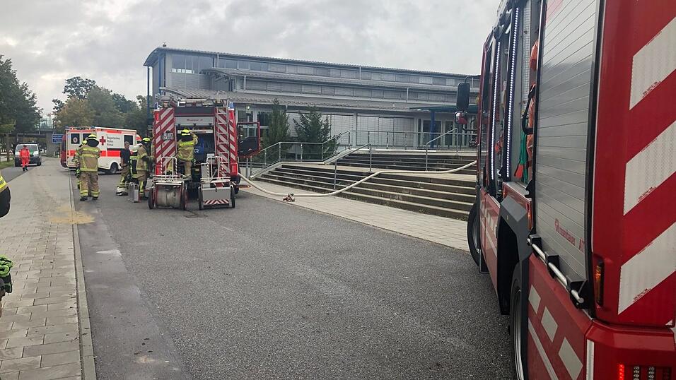 In einer Mädchentoilette in einer Regensburger Schule brannte es am Mittwochvormittag. In einer Mädchentoilette in einer Regensburger Schule brannte es am Mittwochvormittag.