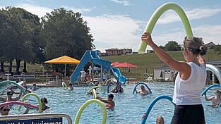 Die Aquagymnastik stieß auf großes Interesse. Die Aquagymnastik stieß auf großes Interesse.
