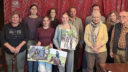 Die Ehrung der langj&auml;hrigen Mitglieder des Reitvereins sowie der erfolgreichen Sportler.