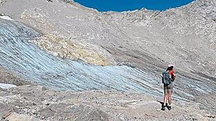 Der N&ouml;rdliche Schneeferner unterhalb der Zugspitze verliert an Fl&auml;che und Masse.