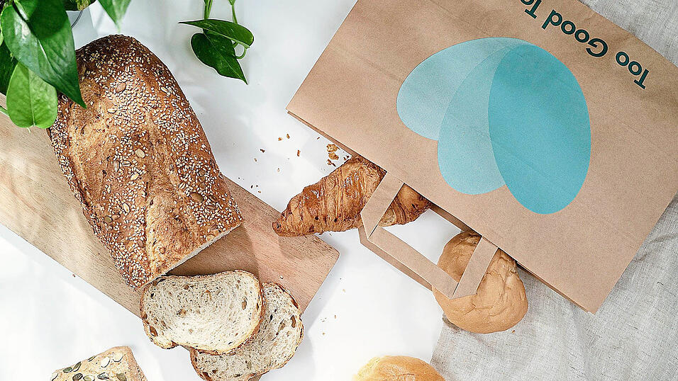 Statt in der Tonne landen unverkaufte Lebensmittel mit 'Too Good To Go' doch noch auf dem Teller.