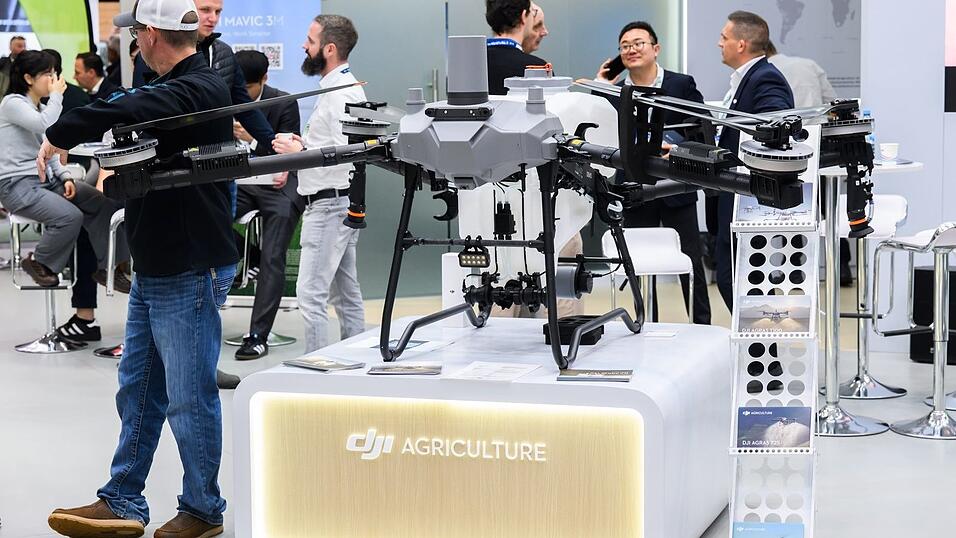 Eine Drohne des chinesischen Herstellers DJI. Die USA verhängen neue Zölle von bis zu 100 Prozent auf Drohnen aus dem Ausland. (Archivbild) Eine Drohne des chinesischen Herstellers DJI. Die USA verhängen neue Zölle von bis zu 100 Prozent auf Drohnen aus dem Ausland. (Archivbild)