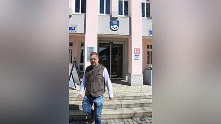 B&uuml;rgermeister Michael Adam befindet sich weiter im Krankenstand.