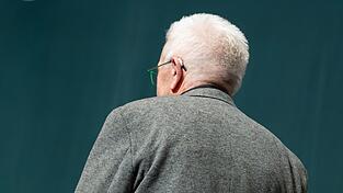 Kretschmann sagt Tsch&uuml;ss - ob er der &Ouml;ffentlichkeit den R&uuml;cken kehrt, ist noch offen.
