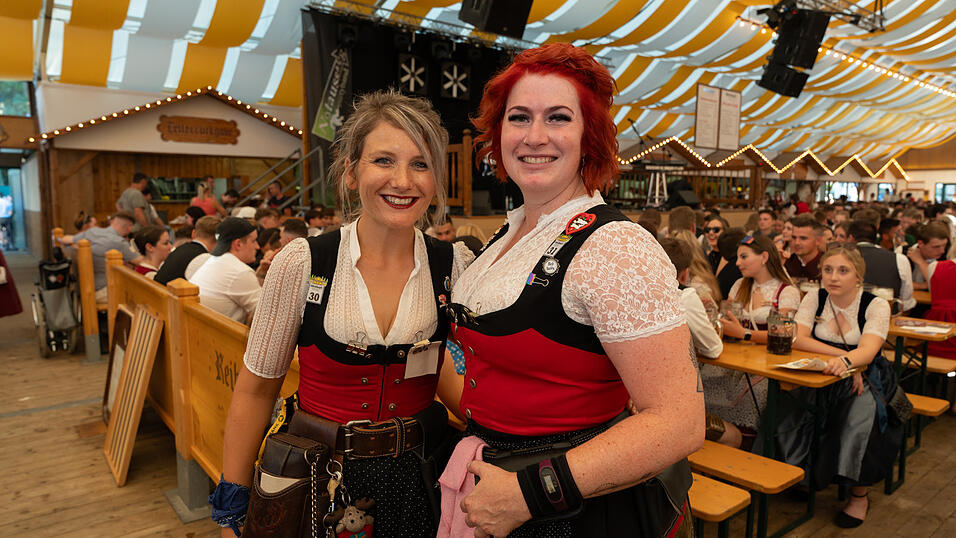 Die Partybilder vom Sonntag, 11. August 2024, aus dem Festzelt Nothaft. Die Partybilder vom Sonntag, 11. August 2024, aus dem Festzelt Nothaft.