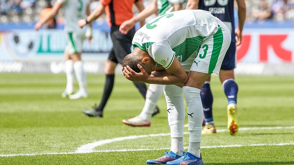 Maximilan Dietz reagiert nach einer der vielen vergebenen Torchancen. Maximilan Dietz reagiert nach einer der vielen vergebenen Torchancen.