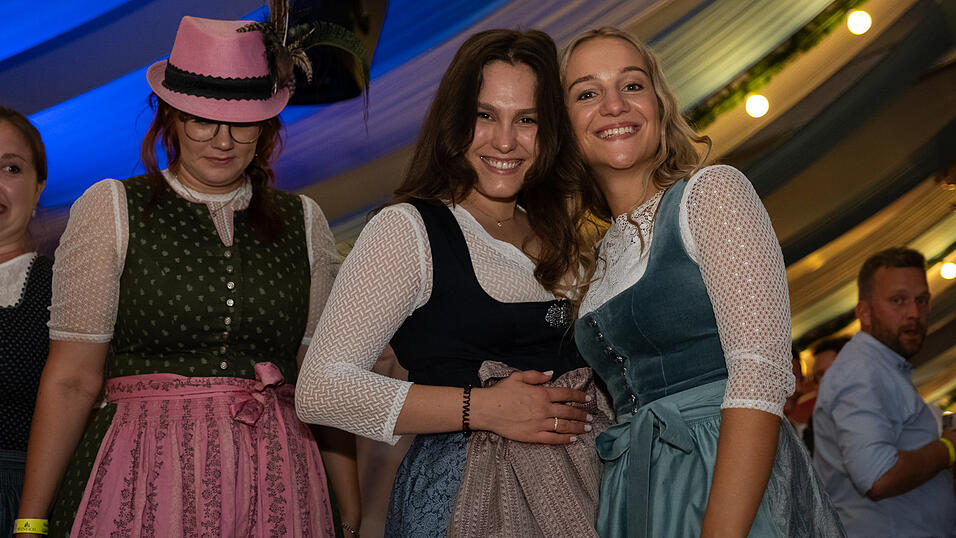 Die Partybilder vom Montag, 14. August 2023, aus dem Festzelt Wenisch. Die Partybilder vom Montag, 14. August 2023, aus dem Festzelt Wenisch.