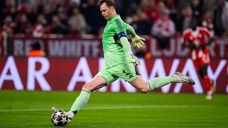 Kehrt Manuel Neuer für die WM doch in die Nationalmannschaft zurück? (Archivbild) Kehrt Manuel Neuer für die WM doch in die Nationalmannschaft zurück? (Archivbild)